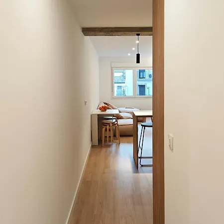 Plaza Pineda Apartment *