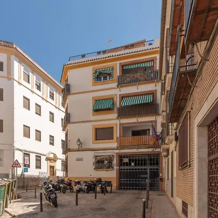 Plaza Pineda Apartment