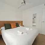 Plaza Pineda Apartmán